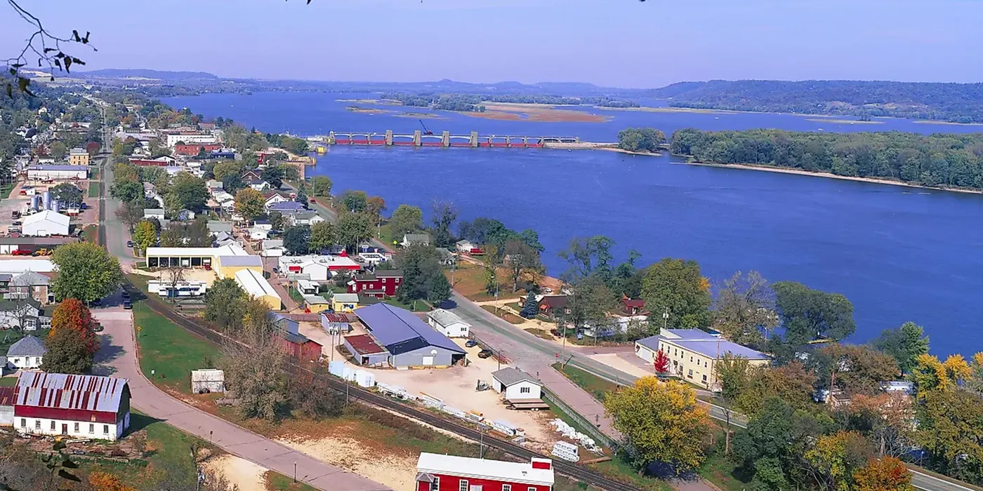 The 13 Best Places to Visit in the USA in the Winter 28 Upper Mississippi River Towns, Illinois and Iowa